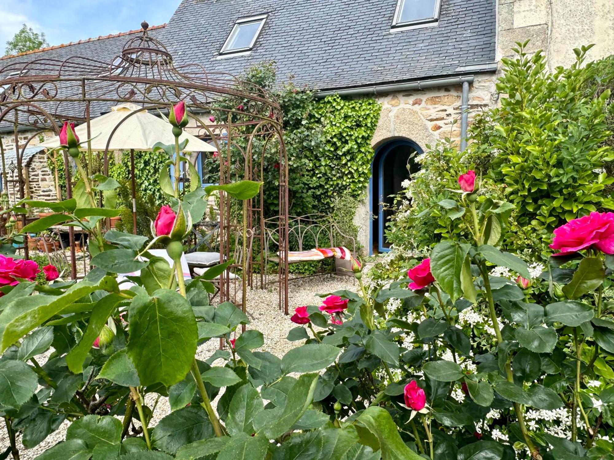 Chez Nosch Bed & Breakfast Plouegat-Guerand Exterior foto
